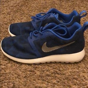 Nike gym shoes